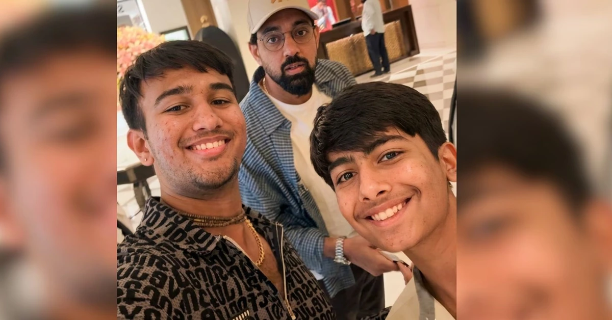 Delhi Accident Victims Abhav and Yagya click a pic with KL Rahul at the match venue. This was the last post Yagya made on his Instagram page. (Image enhanced using AI)